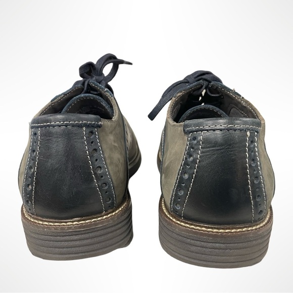 Crown & Ivy Gray and‎ Black Oxfords main image 6